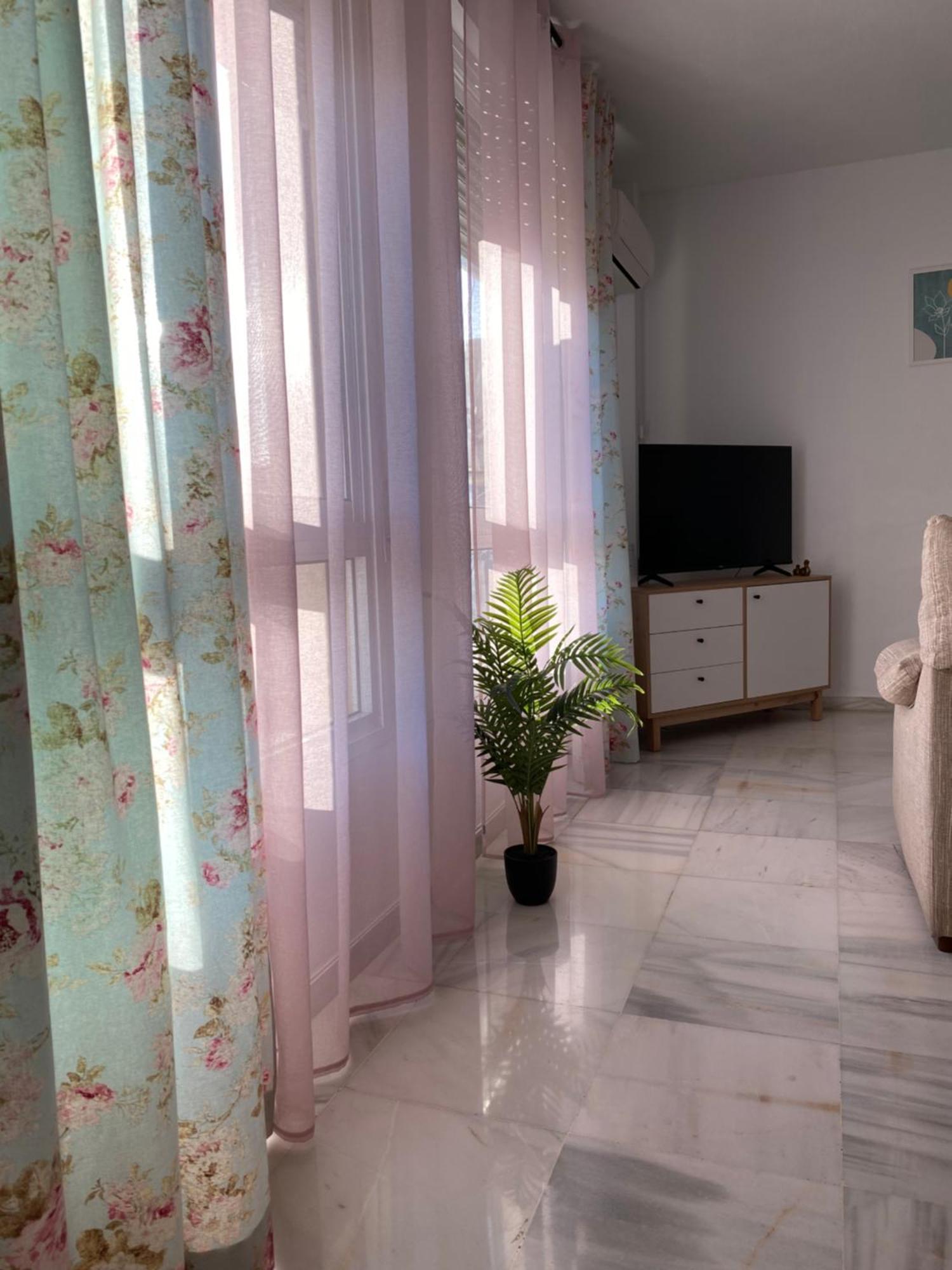 Apartamento Almenas Ecija Bagian luar foto